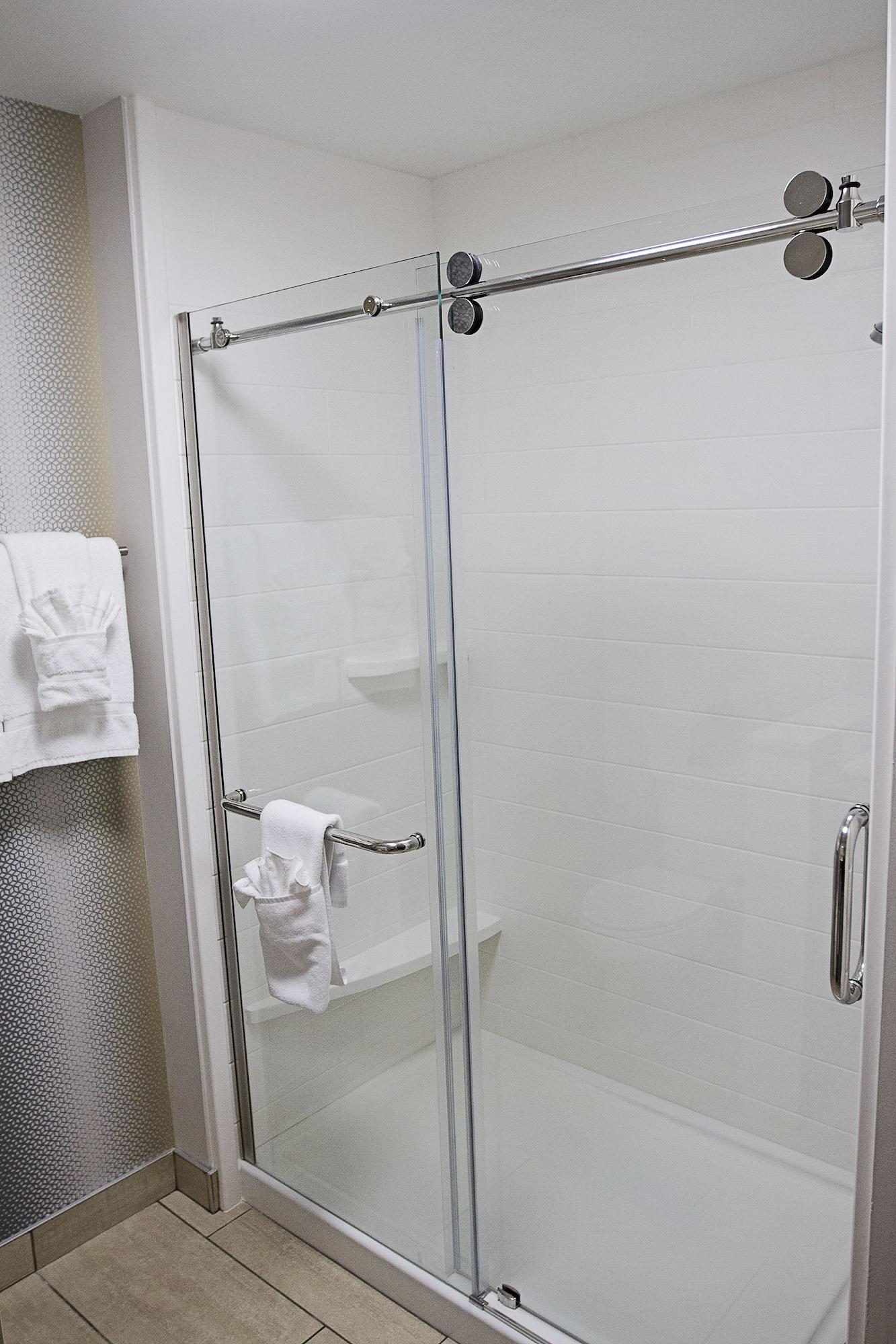 Holiday Inn Express & Suites Greenwood Mall By Ihg Экстерьер фото
