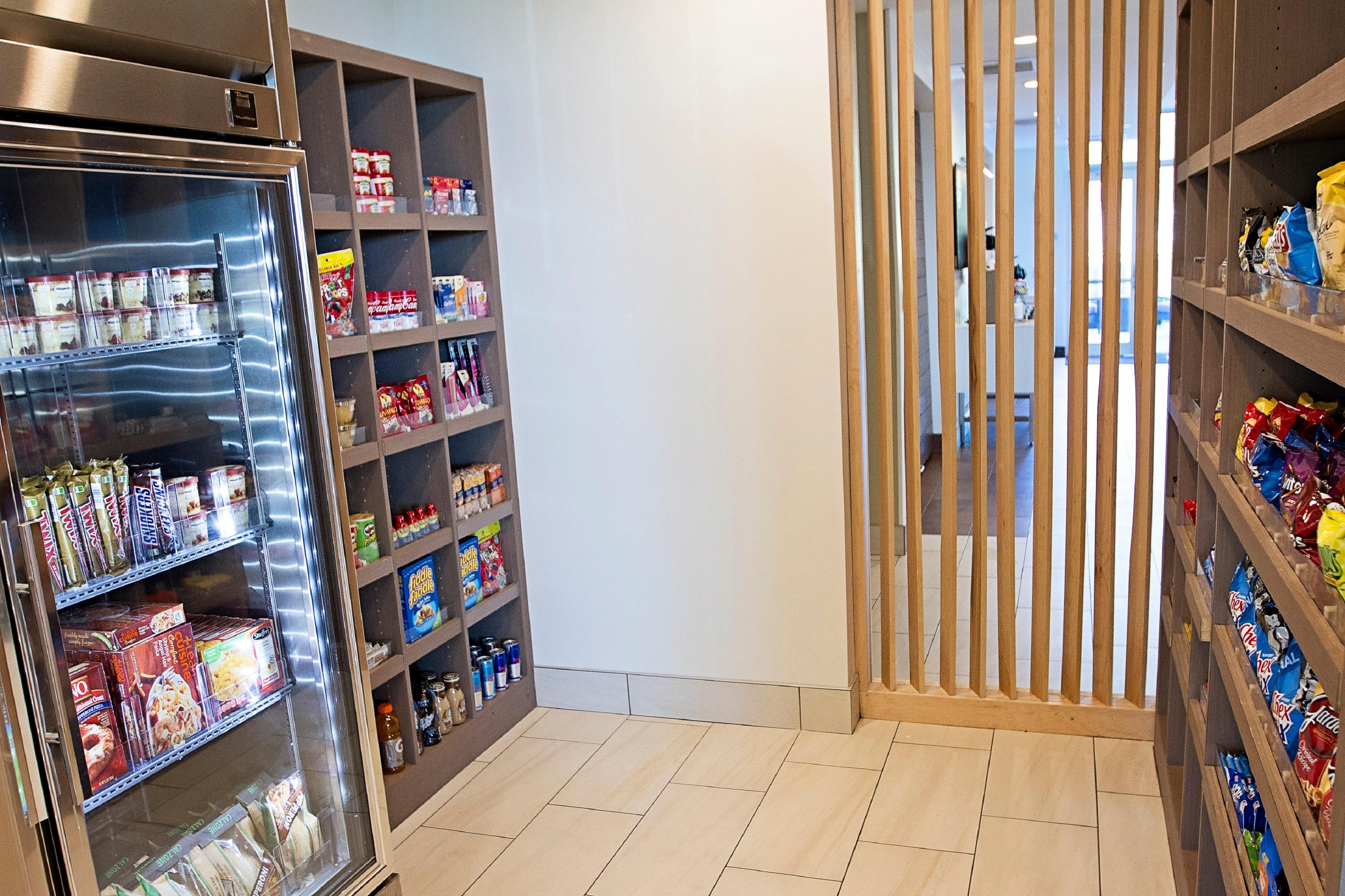 Holiday Inn Express & Suites Greenwood Mall By Ihg Экстерьер фото
