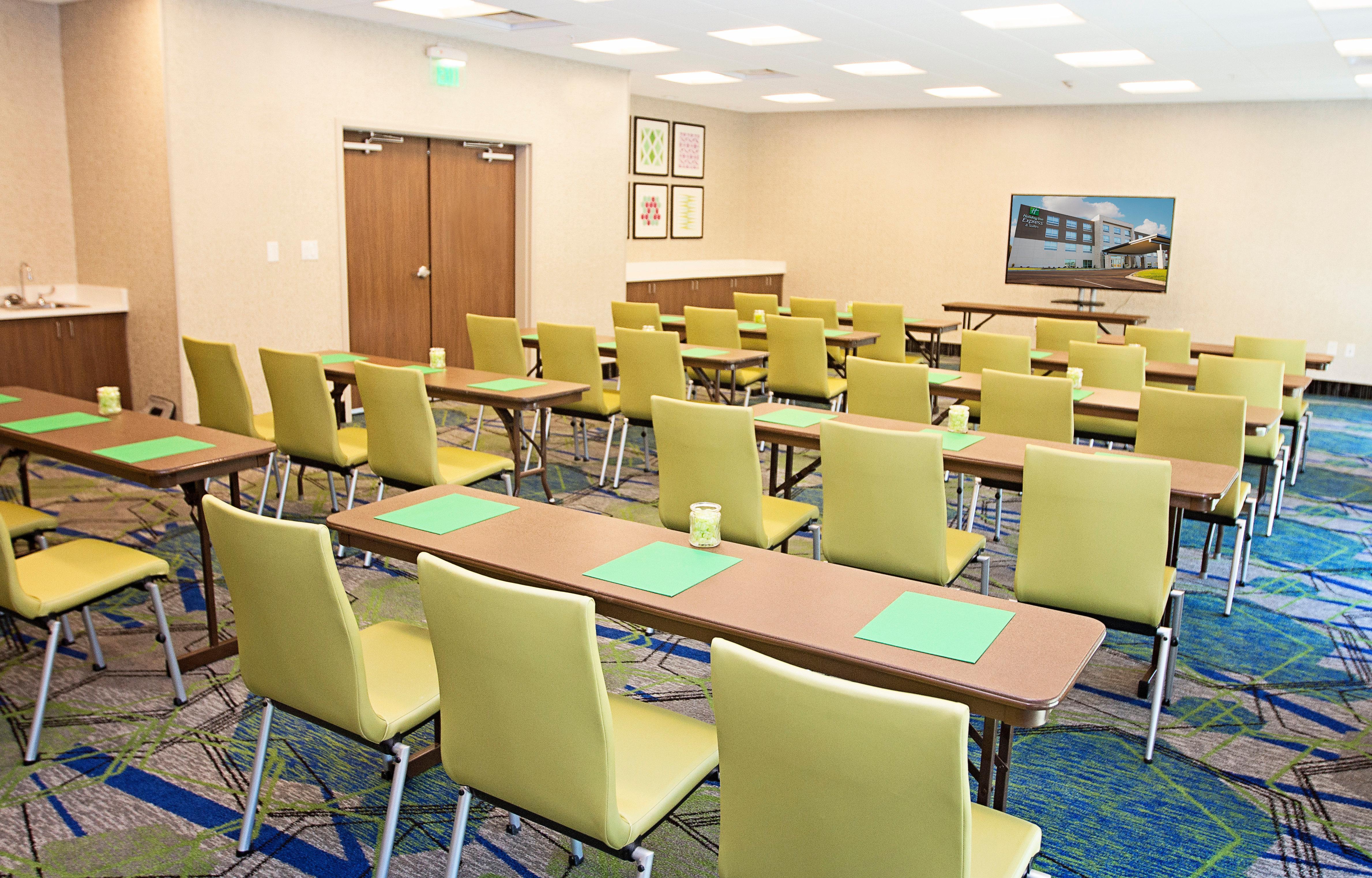 Holiday Inn Express & Suites Greenwood Mall By Ihg Экстерьер фото