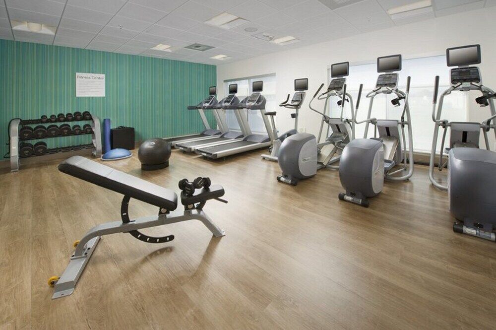Holiday Inn Express & Suites Greenwood Mall By Ihg Экстерьер фото