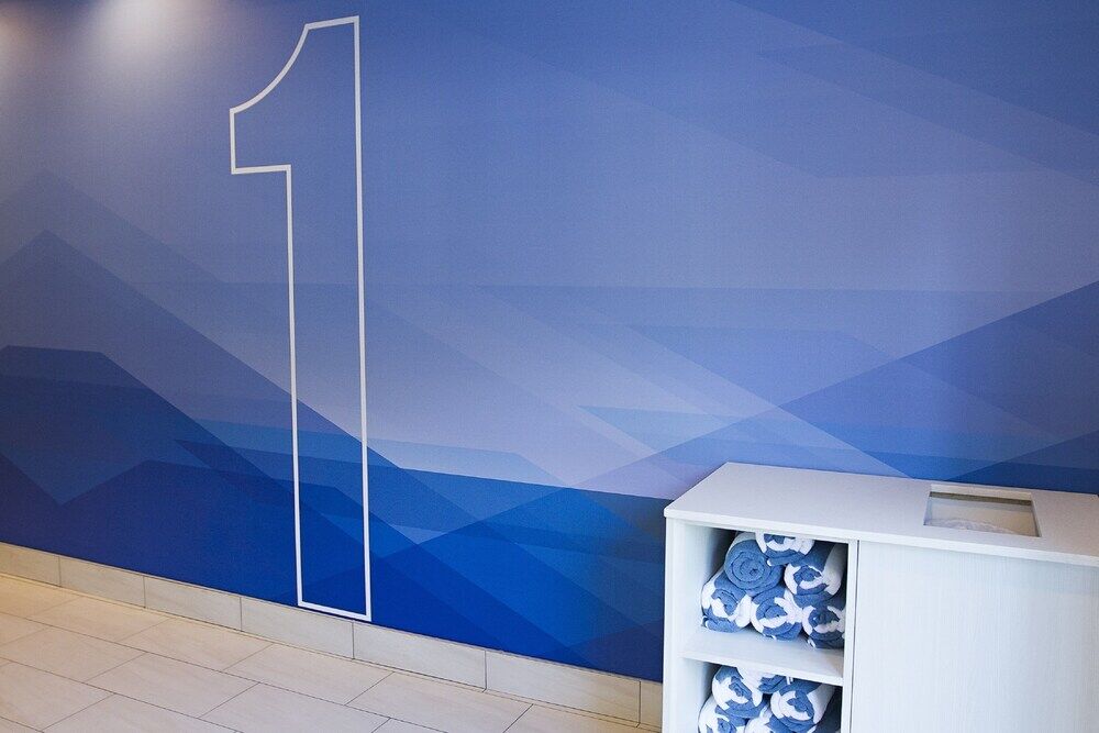 Holiday Inn Express & Suites Greenwood Mall By Ihg Экстерьер фото
